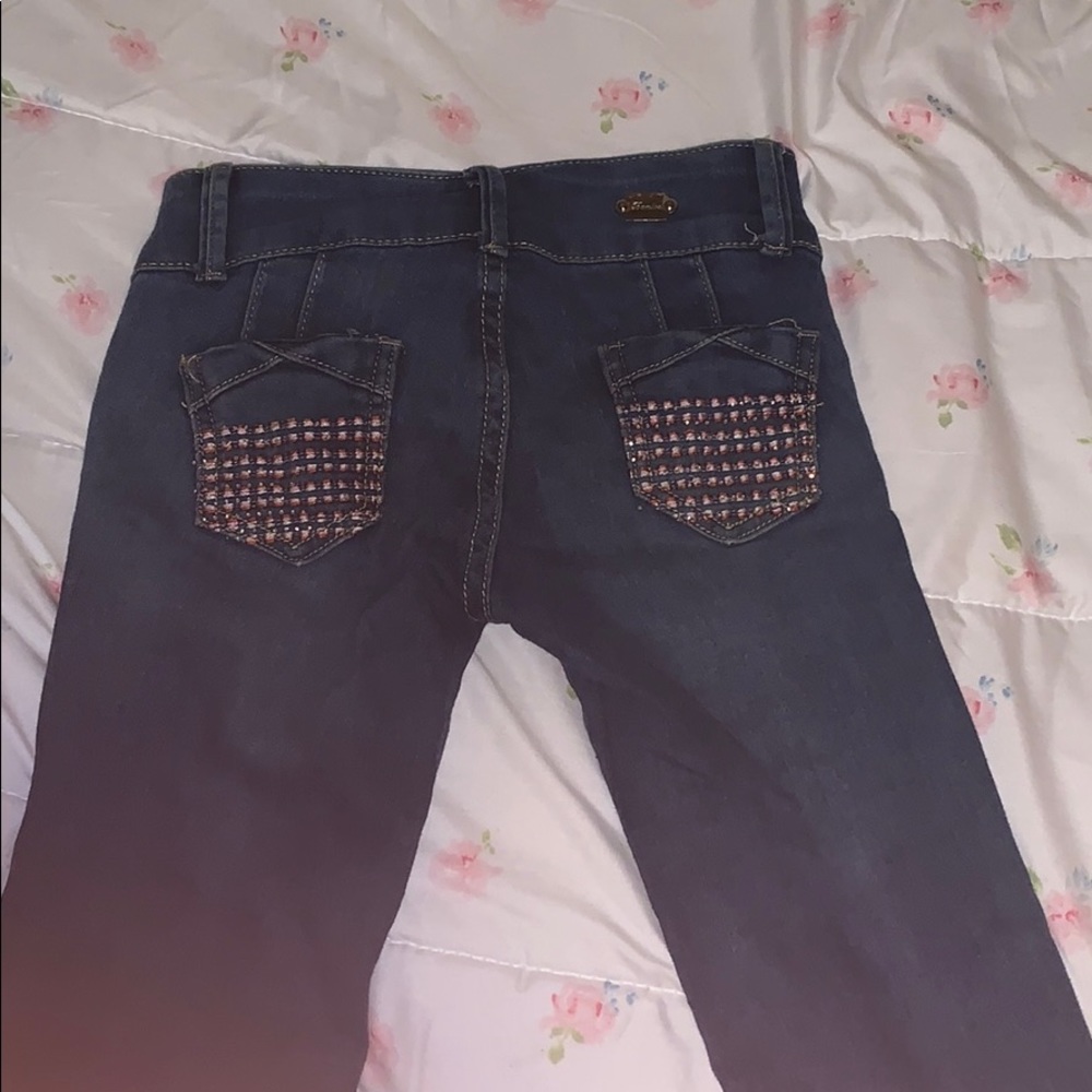 Cute Ripped jeans!! - Picture 6 of 6